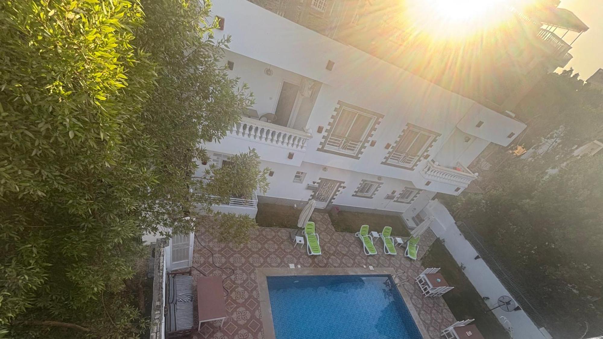 Moon House Of Luxor Apartment Exterior photo
